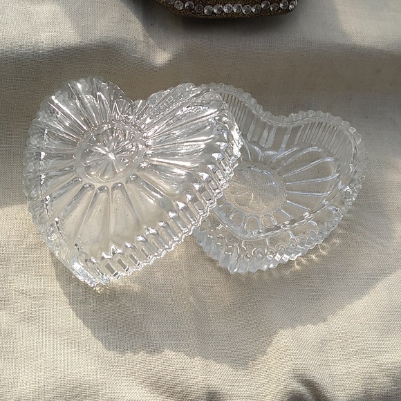 Vintage Trinket Boxes, Glass Heart, Bohemian Hexagon with lots of Bling - Picture 3 of 9